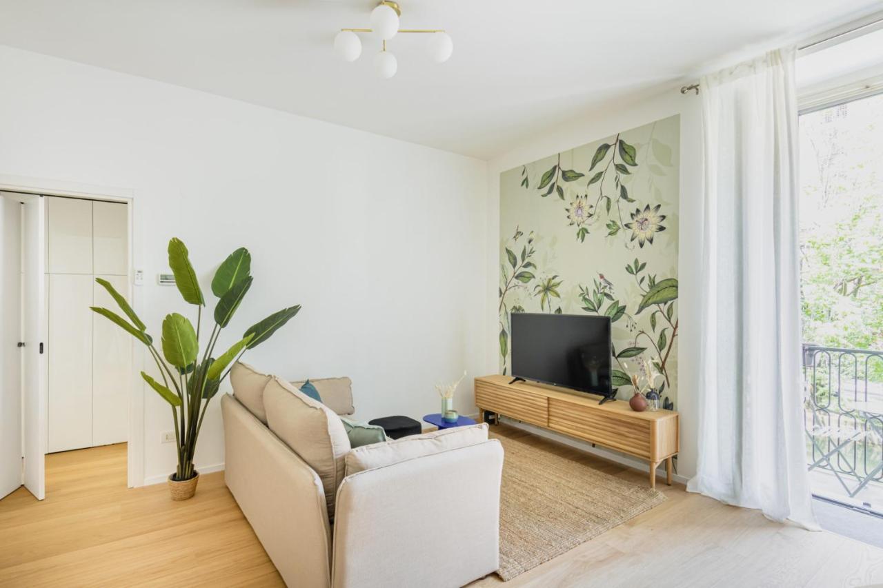Easylife - Romantico Appartamento Sui Navigli Milán Exterior foto
